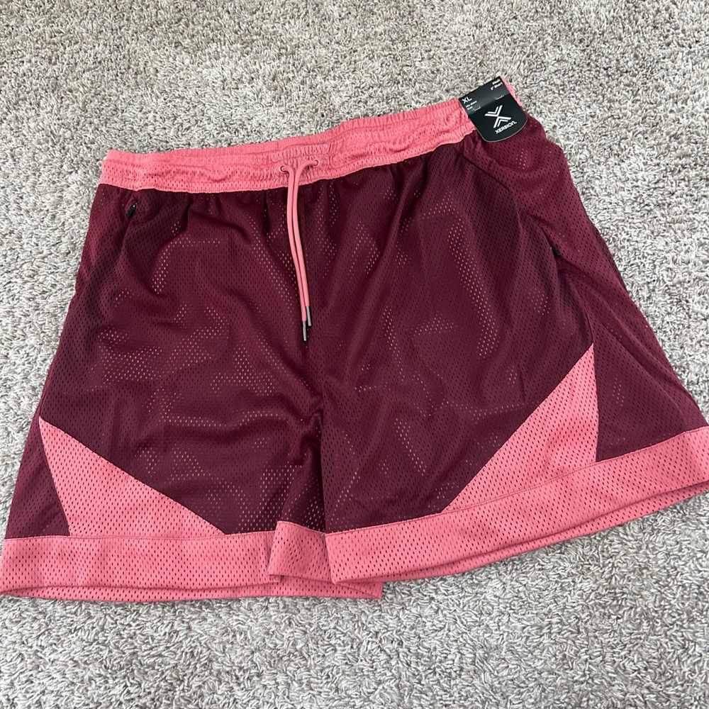 Xersion Mens XL Burgundy Color Block Train Mesh 5" Running Shorts‎ NWT